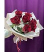 Букет «Букет из 7 красных роз в оформлении» 1