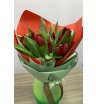 15 бахромчатых красных тюльпанов