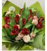 Букет из 15 бахромчатых красных тюльпанов 1