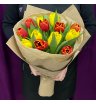 13 Омских бахромчатых тюльпанов в оформлении