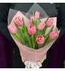 9 очаровательных Омских тюльпанов в оформлении
