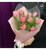 9 очаровательных Омских тюльпанов в оформлении 2