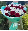 Сборный букет из красной розы с хризантемой 2